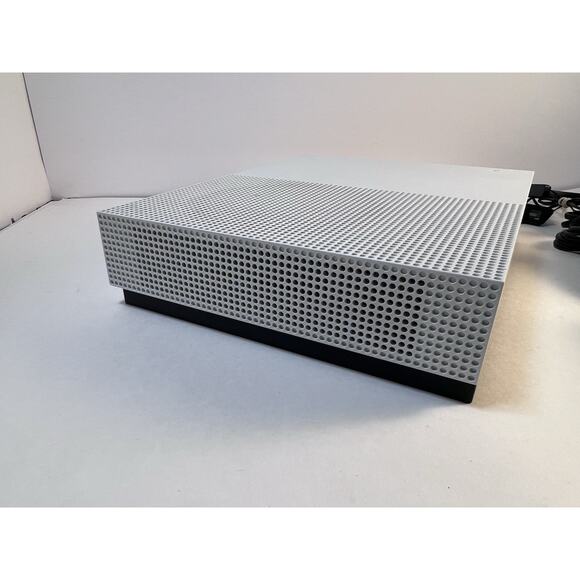 Microsoft Xbox One S 500GB 1681 - White + 4 Games & More - Tested - Picture 11 of 12